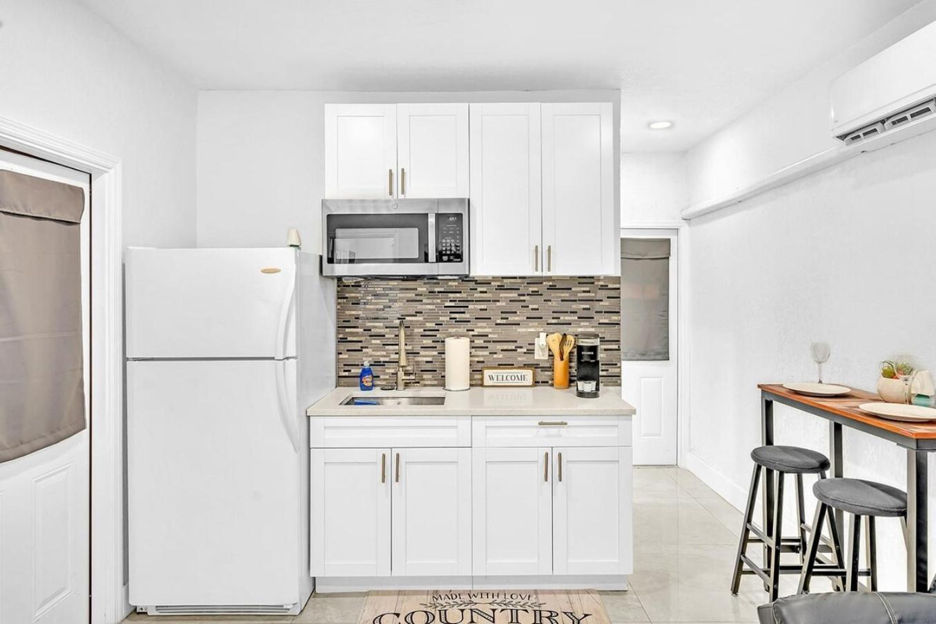 Boutique One Bdrm Close To Aventura Mall & Beach Hallandale Beach Bagian luar foto